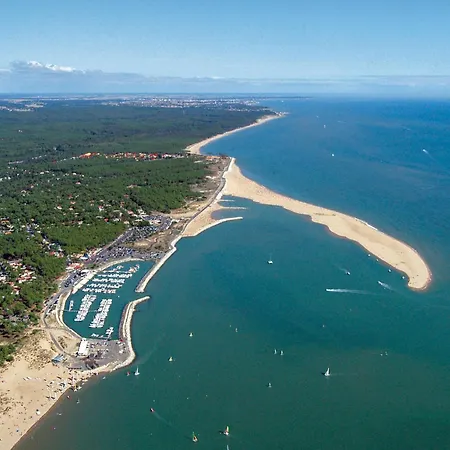 Les De La Palmyre By Interhome